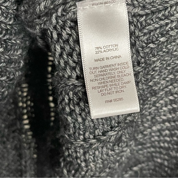 Express Gray Cable Knit V-Neck Sweater, Size L - Picture 7 of 8